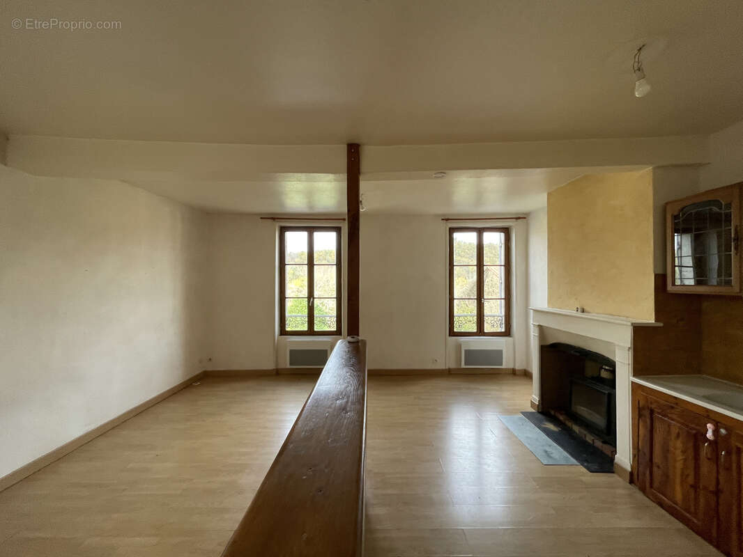 Appartement à LAMONZIE-MONTASTRUC