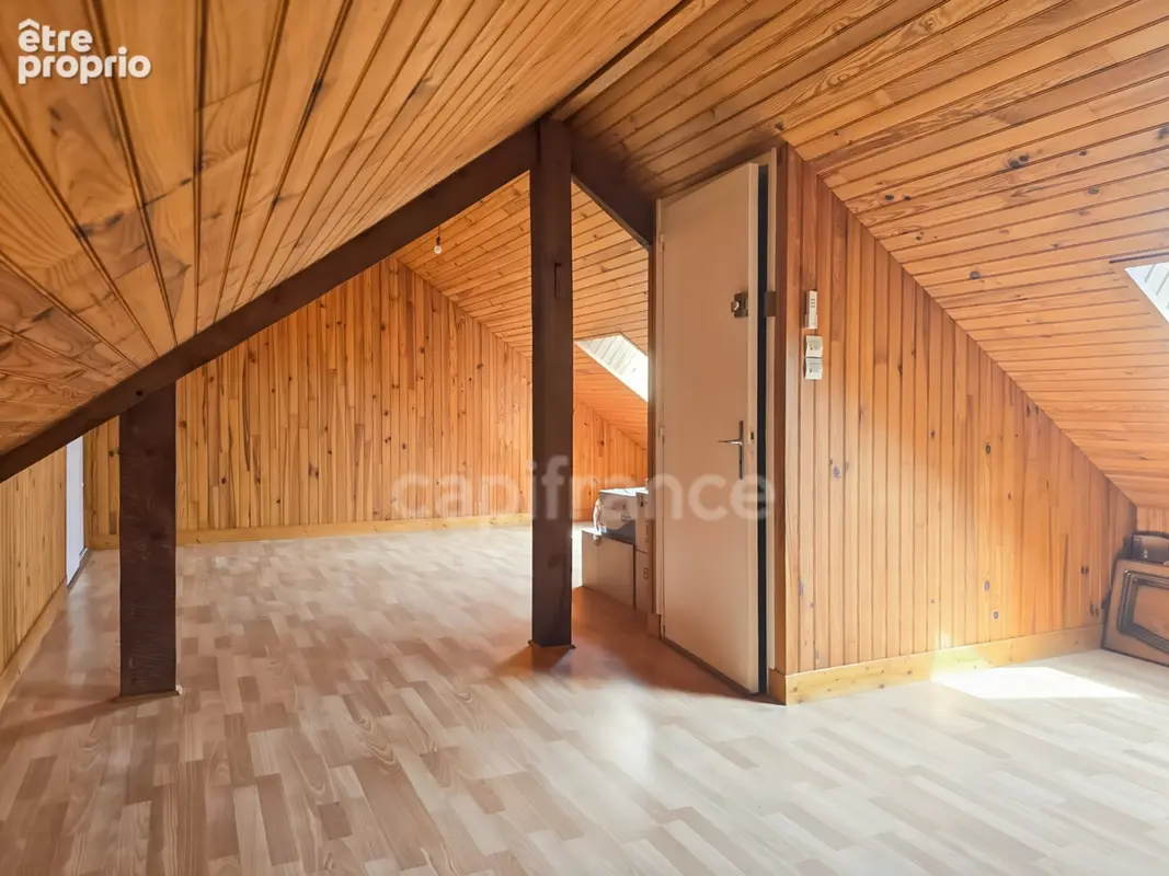 Une belle opportunité entre Les Maillets et Premartine ! Maison familiale de 94 m² idéalement située, qui n'attend plus que votr - photo 12