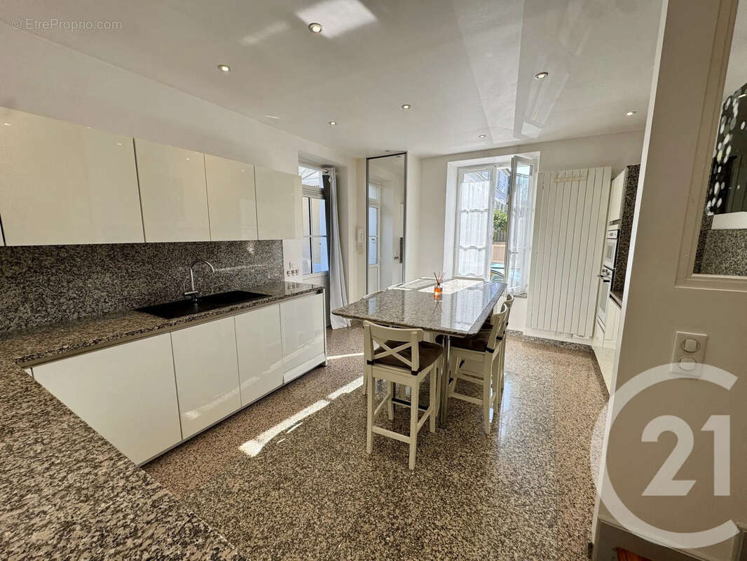 Appartement à FONTAINEBLEAU