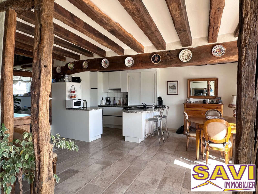 Maison à LA SELLE-SUR-LE-BIED
