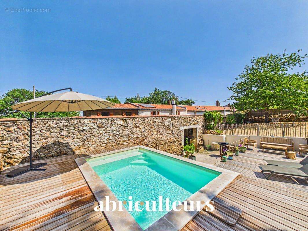 Maison ancienne de charme en parfait état en vente à La Martinière / Le Pellerin (44640) - photo 14