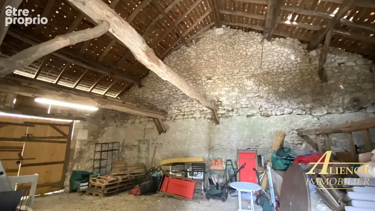 Maison de caractère en pierre avec grange - Bourdeilles 24310 - photo 16