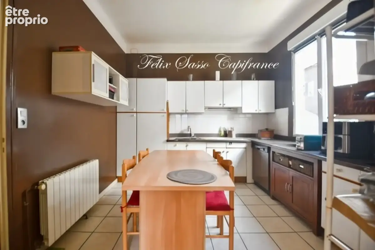 LOURDES (65),belle maison familiale d'environ 203 m2 avec 4 chambres et jardin ! - photo 11