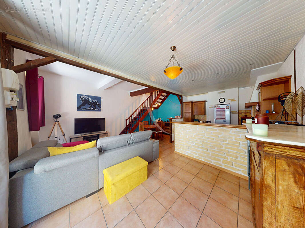 Maison à ESCALES