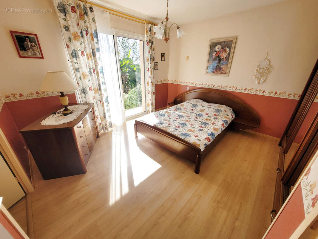 Maison à SAINTE-BAZEILLE