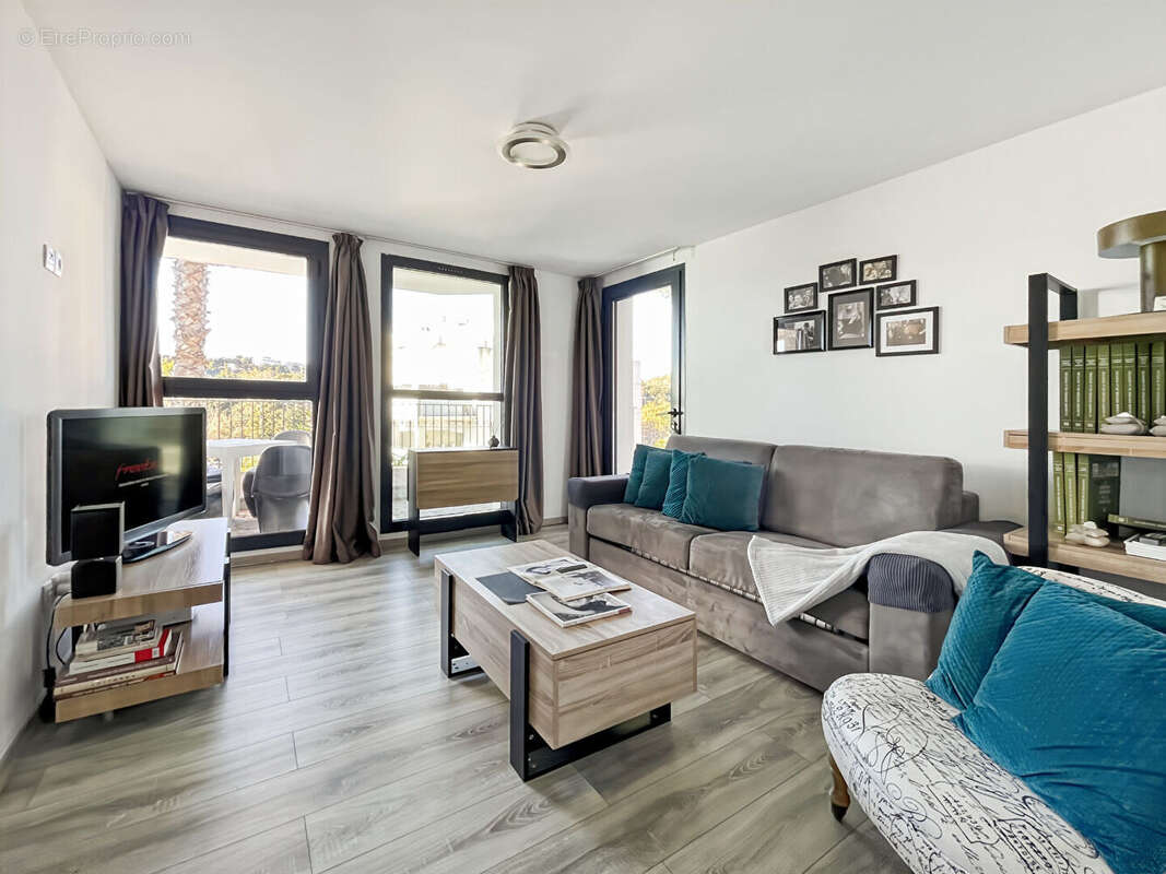 Appartement à CARRY-LE-ROUET