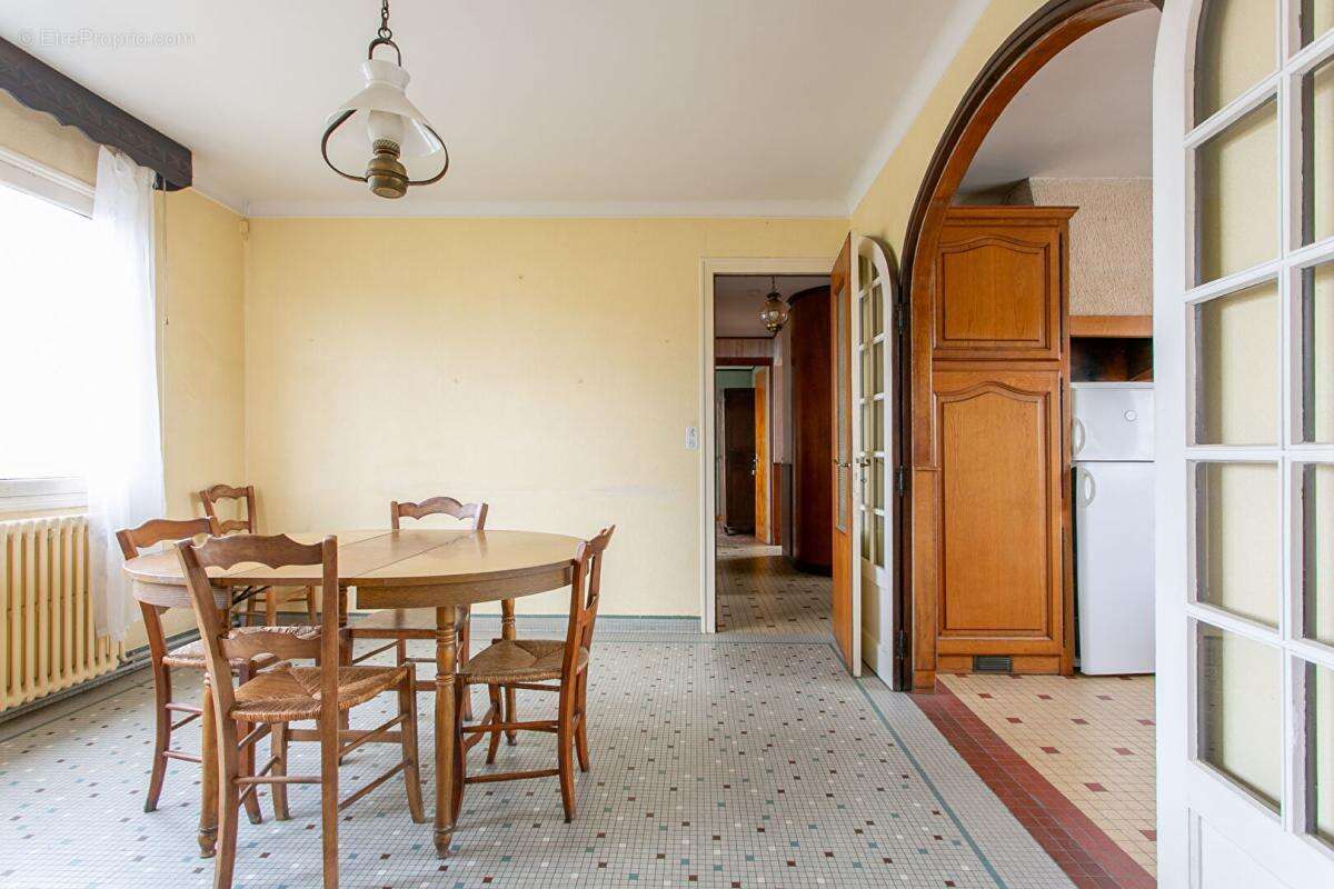 Maison Gétigné 5 P . 3 Chs . 96 M² . Garage . Cave . T 415 M² - photo 5