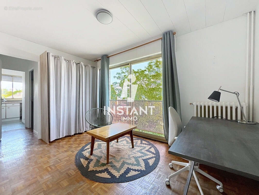 Appartement à SAINT-MAUR-DES-FOSSES