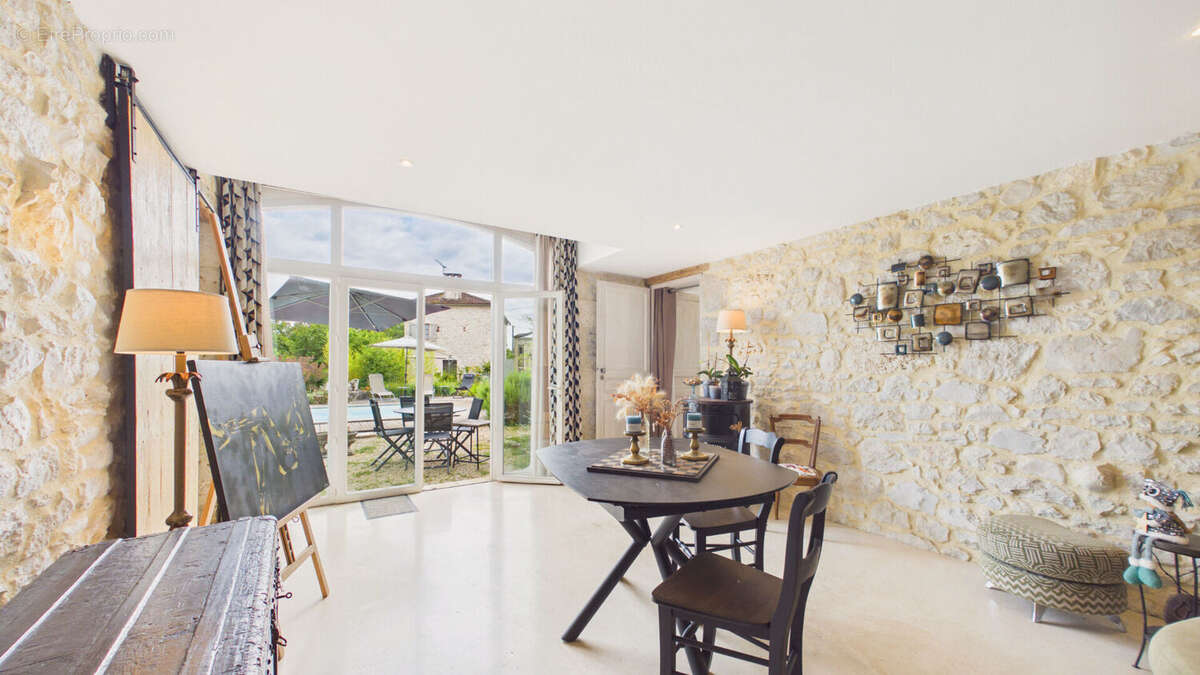 Propriété de charme avec gîte et chambres d'hôtes - photo 8