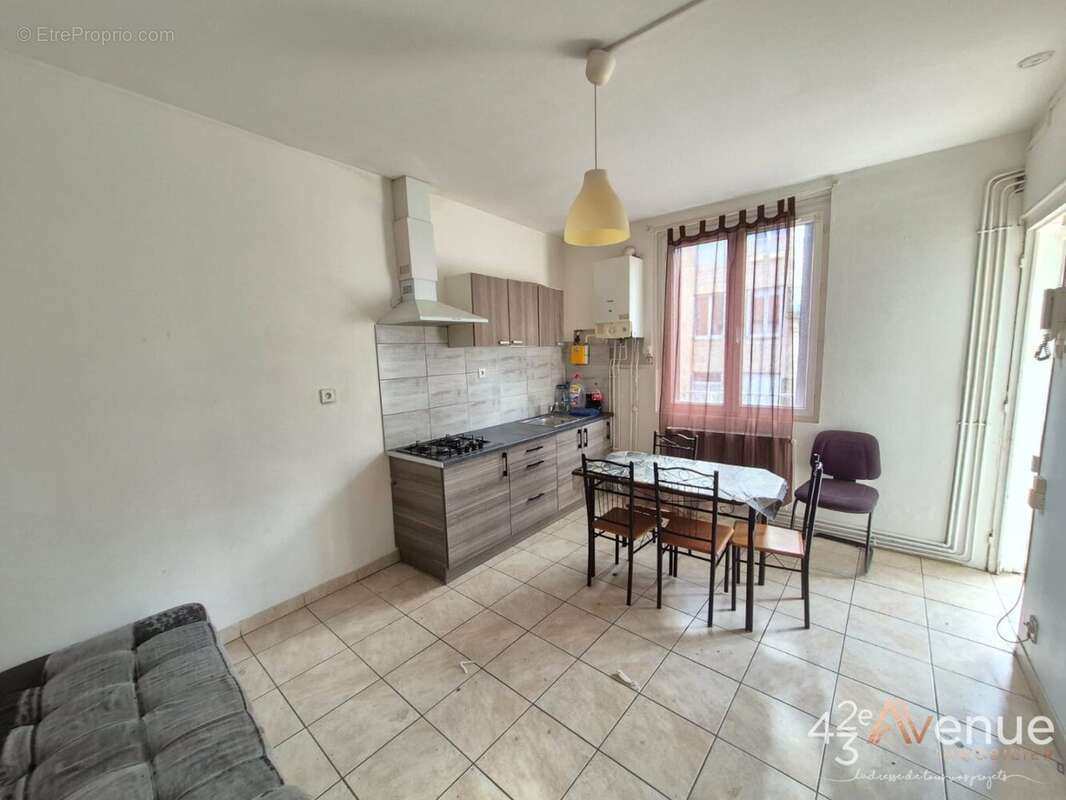 Appartement à SAINT-ETIENNE