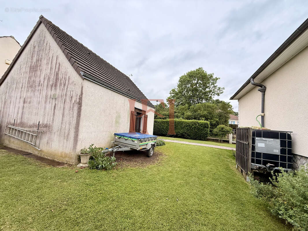 Maison à CLOYES-SUR-LE-LOIR