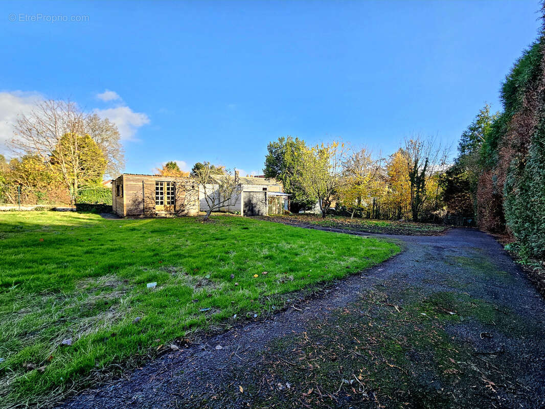 Maison à BRUAY-LA-BUISSIERE