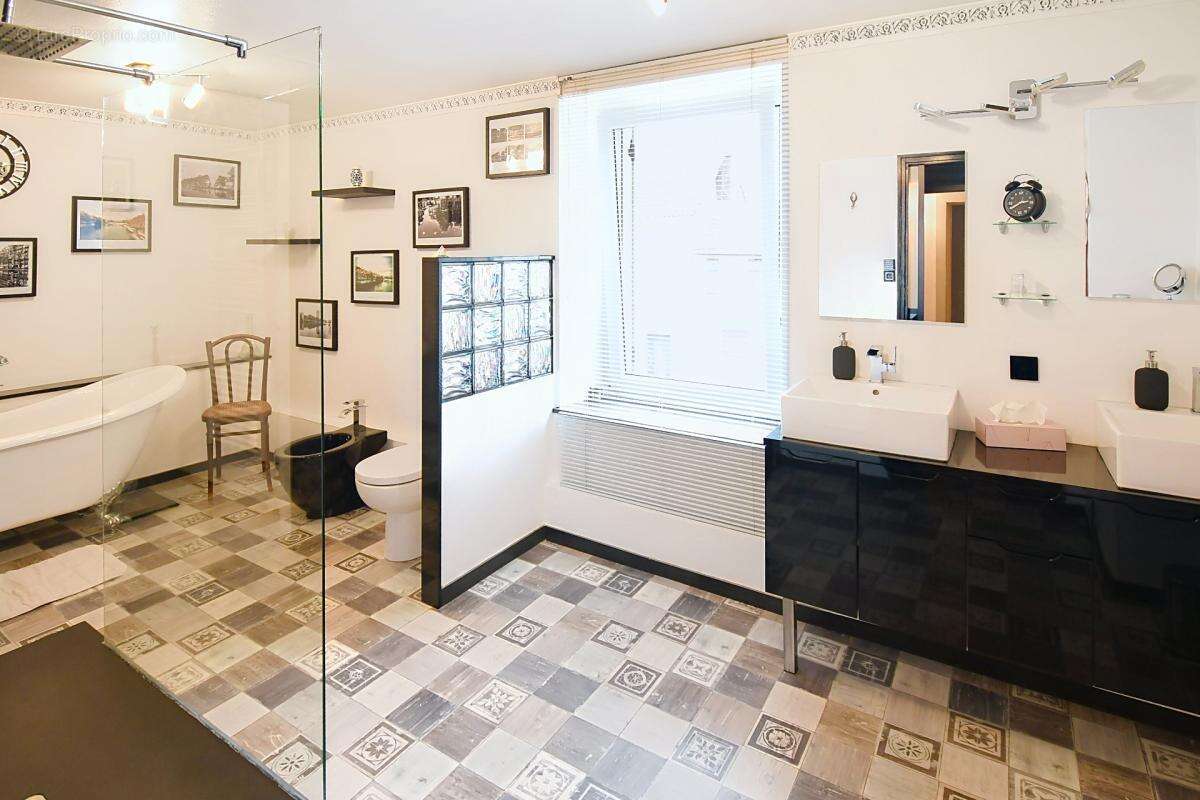 Belle maison de caractère à Lexy, 208m2 + véranda 55m2 + grenier aménageable de 75m2 , terrain plus de 6 ares, garage - photo 11
