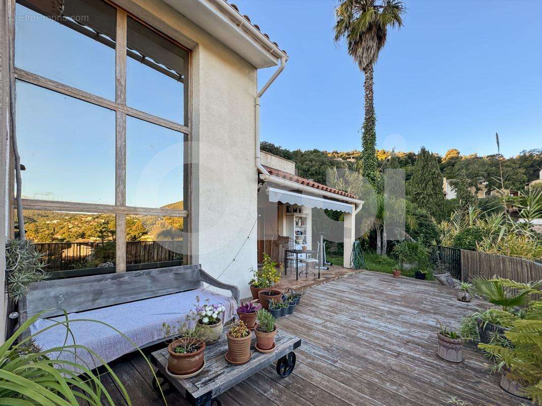 Maison à LA LONDE-LES-MAURES