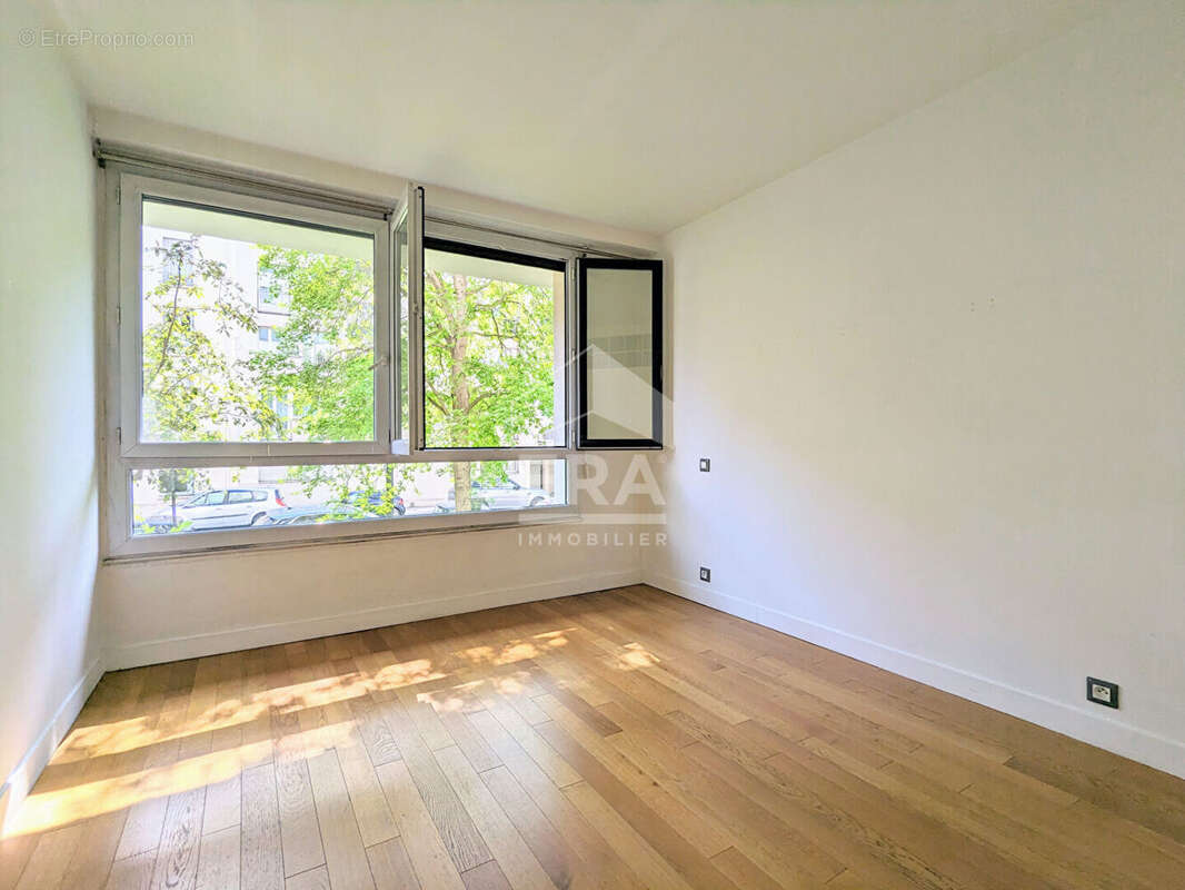 Appartement à LEVALLOIS-PERRET