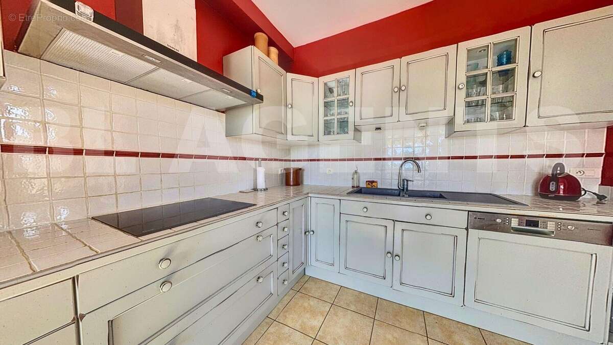 6cuisine - Maison à LE CASTELLET