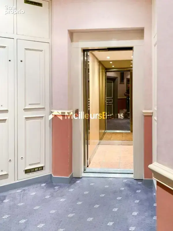 Paris 8e – Saint-Augustin : studio sur cour avec coin nuit indépendant, ascenseur - photo 16