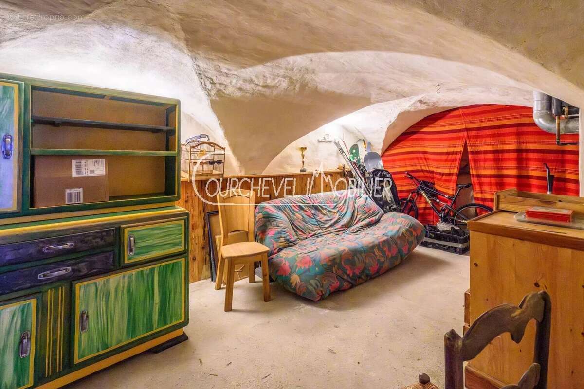 Maison à LES ALLUES