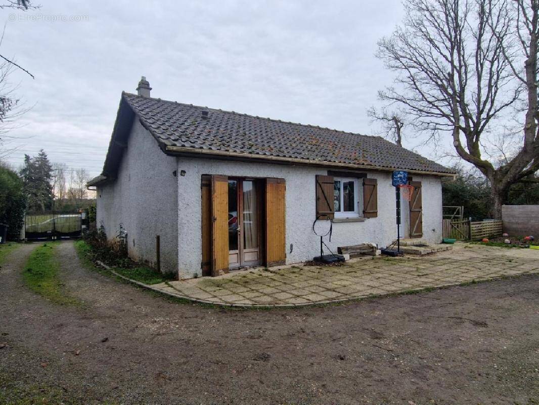 Maison à LE FAVRIL