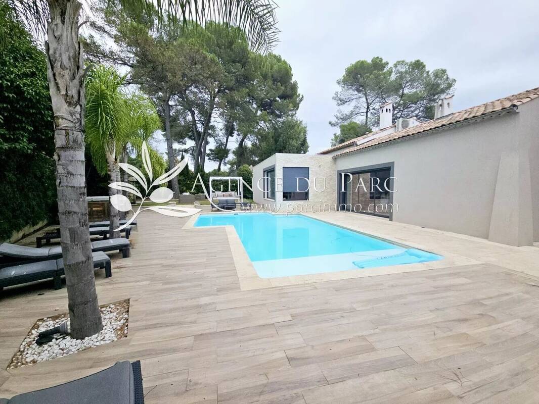 Maison à MOUGINS
