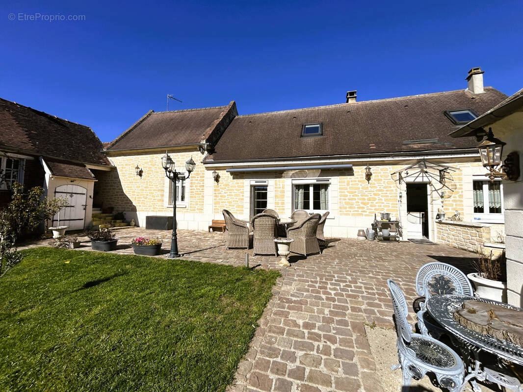 Maison à PONT-SAINTE-MAXENCE