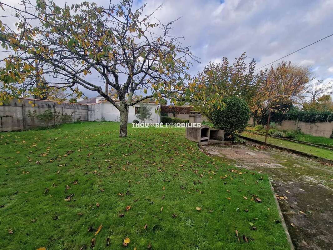 Maison à SAINTE-LUCE-SUR-LOIRE