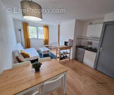 Pièce de vie cuisine - Appartement à GRABELS