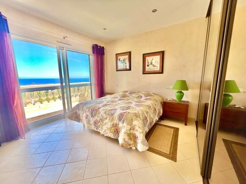 Villa d’Exception à Saint-Aygulf – Vue Mer Panoramique & Cadre Unique - photo 17
