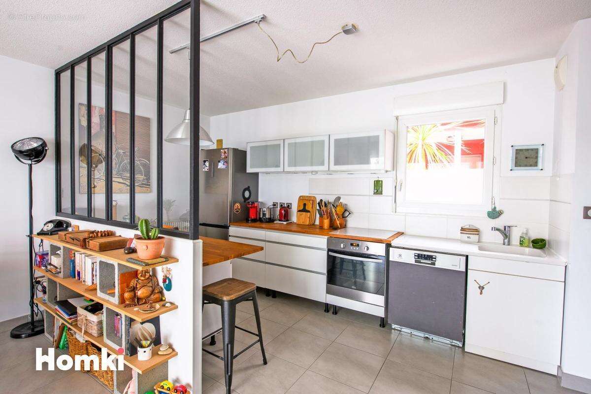 Appartement à MAUGUIO