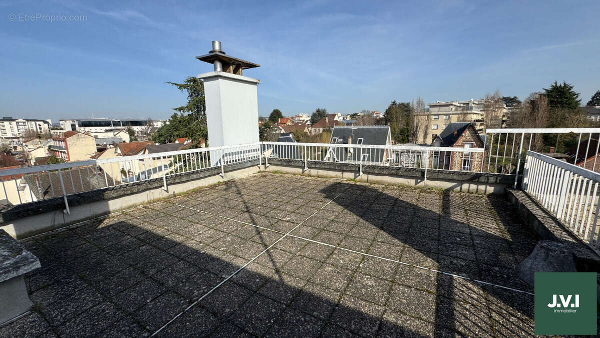 Appartement à ENGHIEN-LES-BAINS