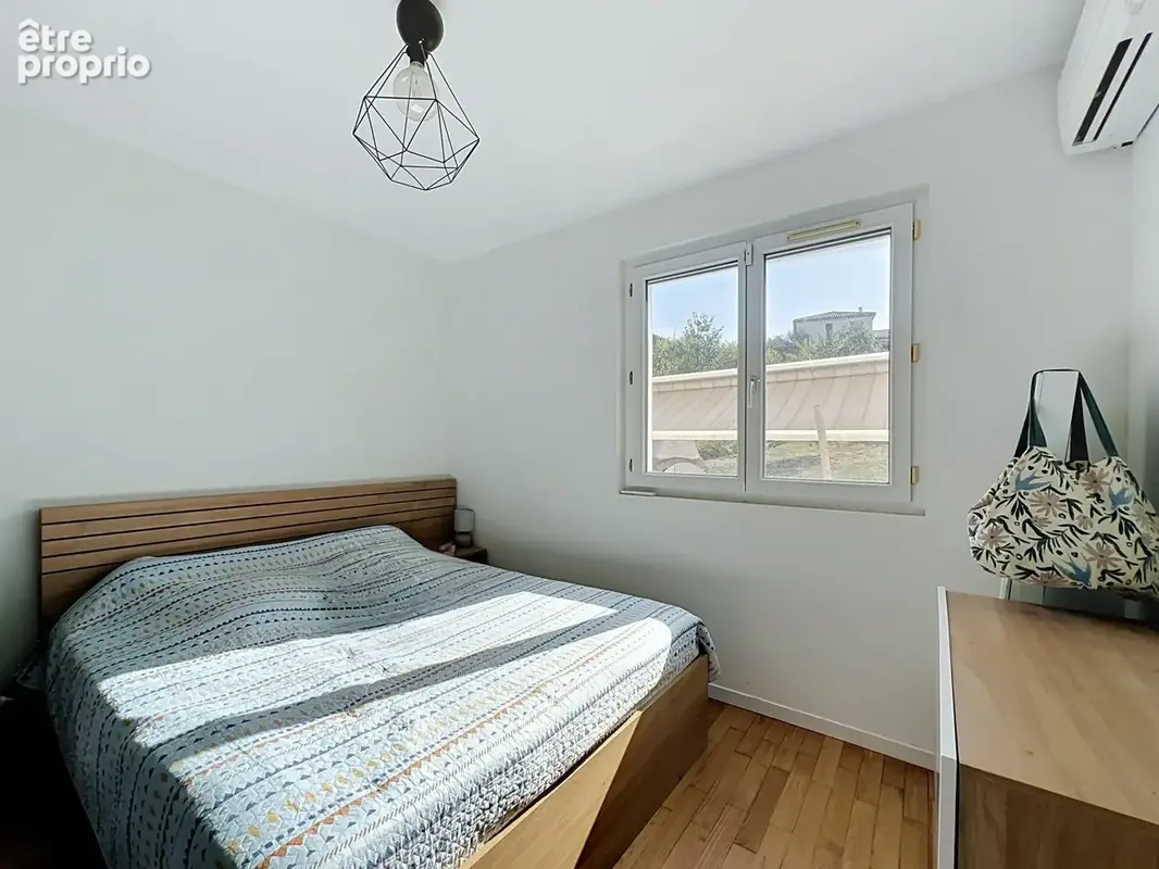 LACHASSAGNE   Maison rénovée avec piscine   Terrain de 1 208 m2 - photo 9