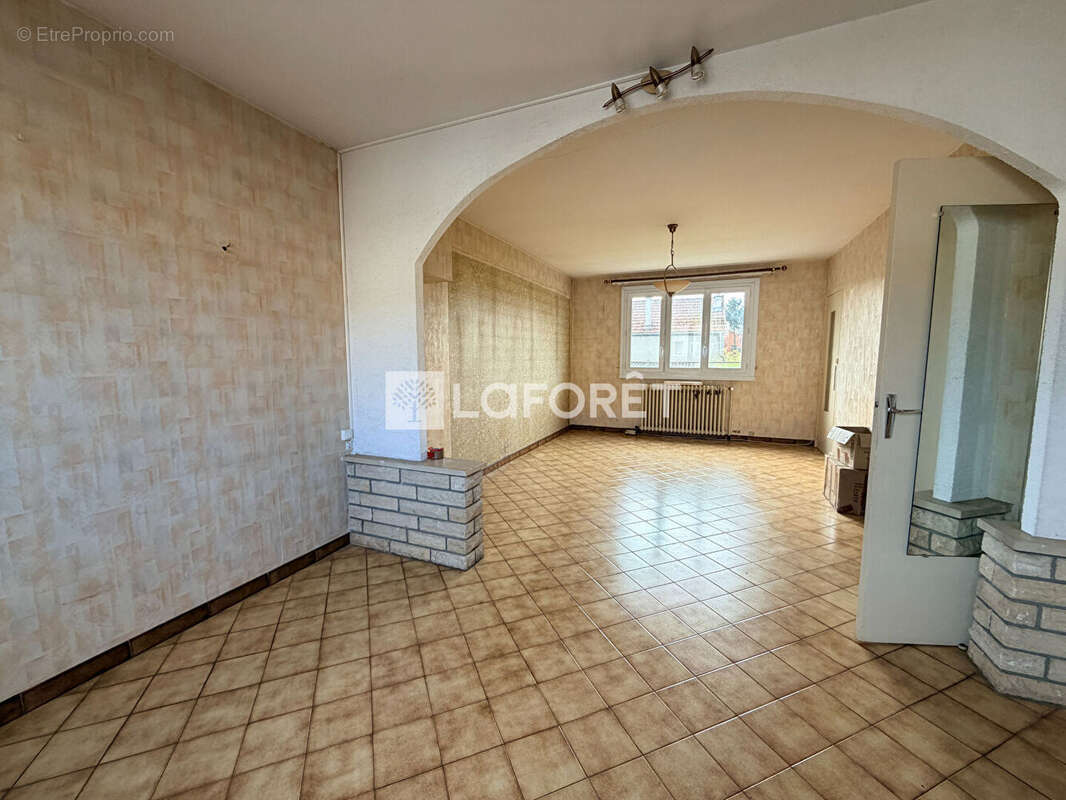 Maison familiale avec jardin - photo 3