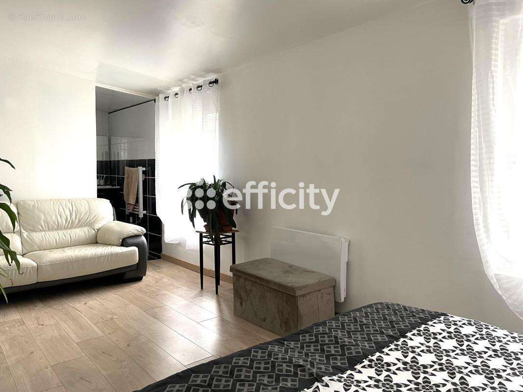 Maison à SAINTE-GENEVIEVE