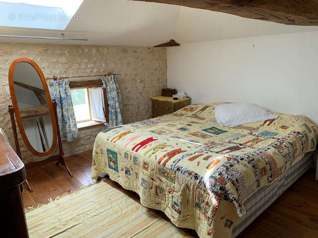 Maison à SAINT-THOMAS-DE-CONAC