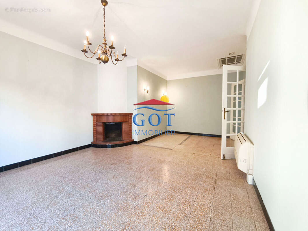 Maison à VILLELONGUE-DE-LA-SALANQUE