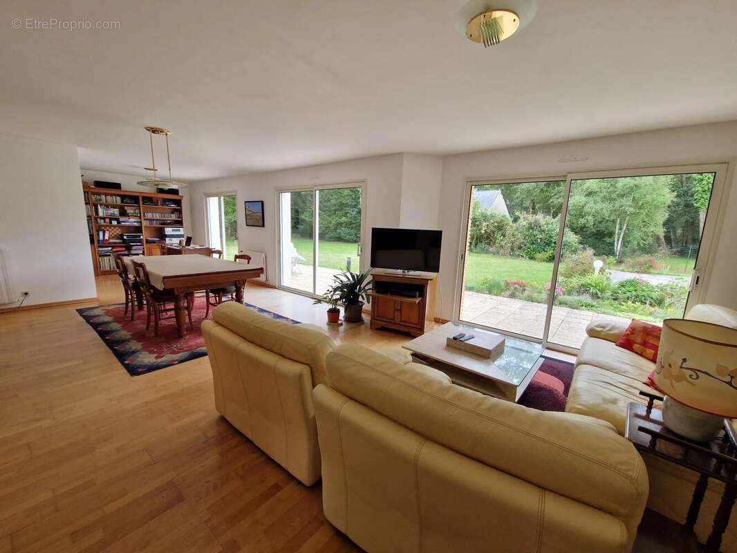 Maison à PLOUGOUMELEN