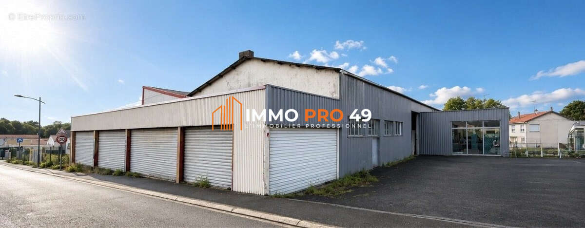 Commerce 900 m² à Cholet  - photo 2