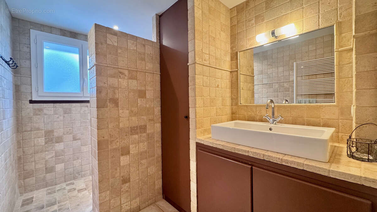 Nyons centre - villa plain-pied de 140 m2 - photo 6
