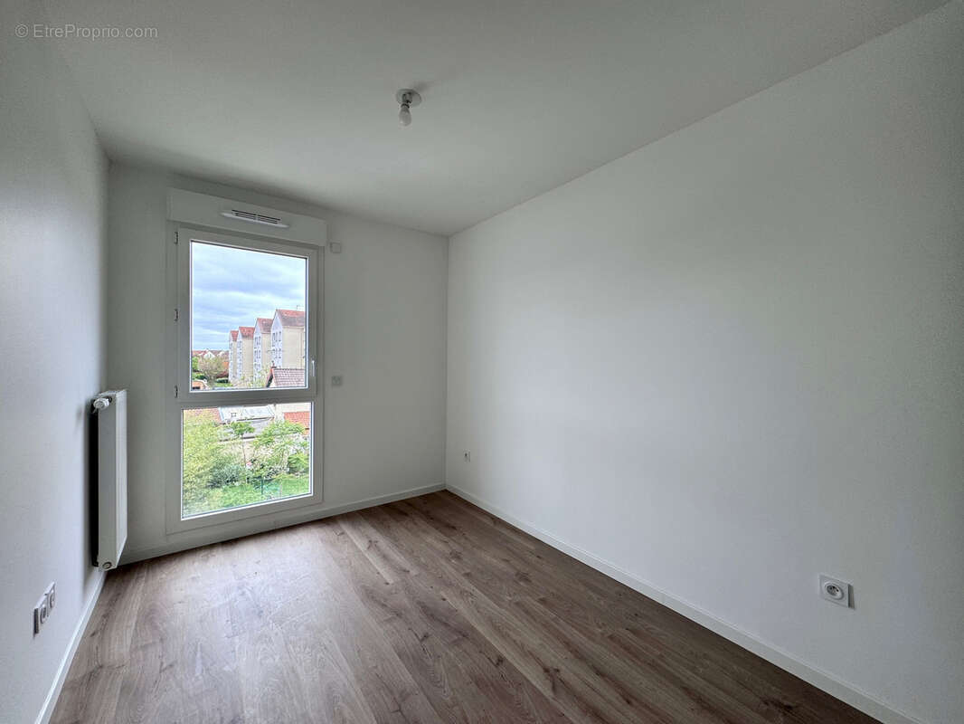 Appartement à PARAY-VIEILLE-POSTE