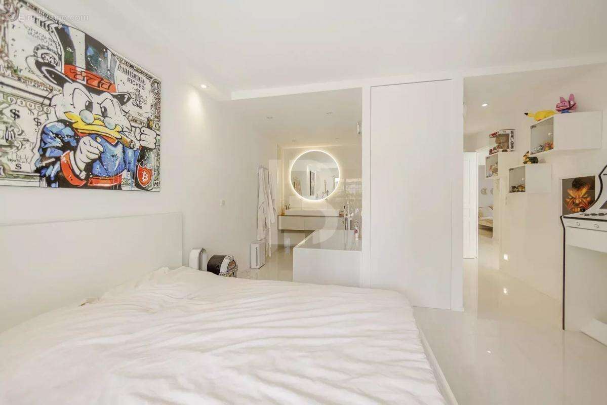 Appartement à MOUGINS