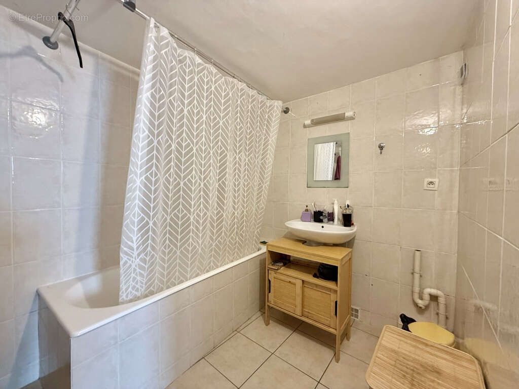 Appartement à MOURS-SAINT-EUSEBE