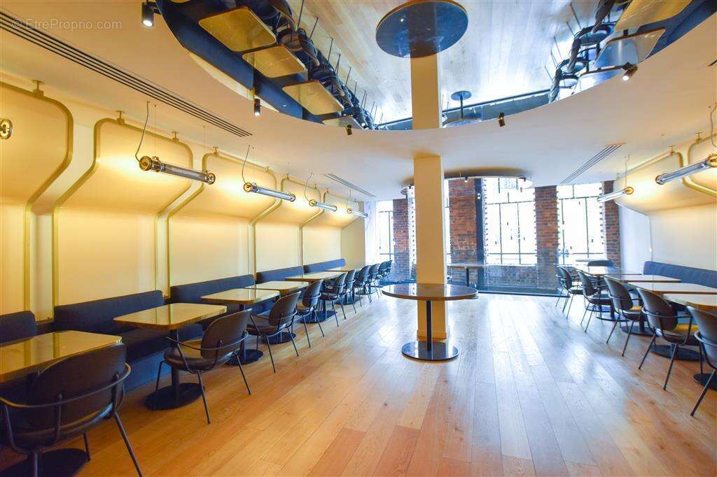 Commerce à PARIS-3E