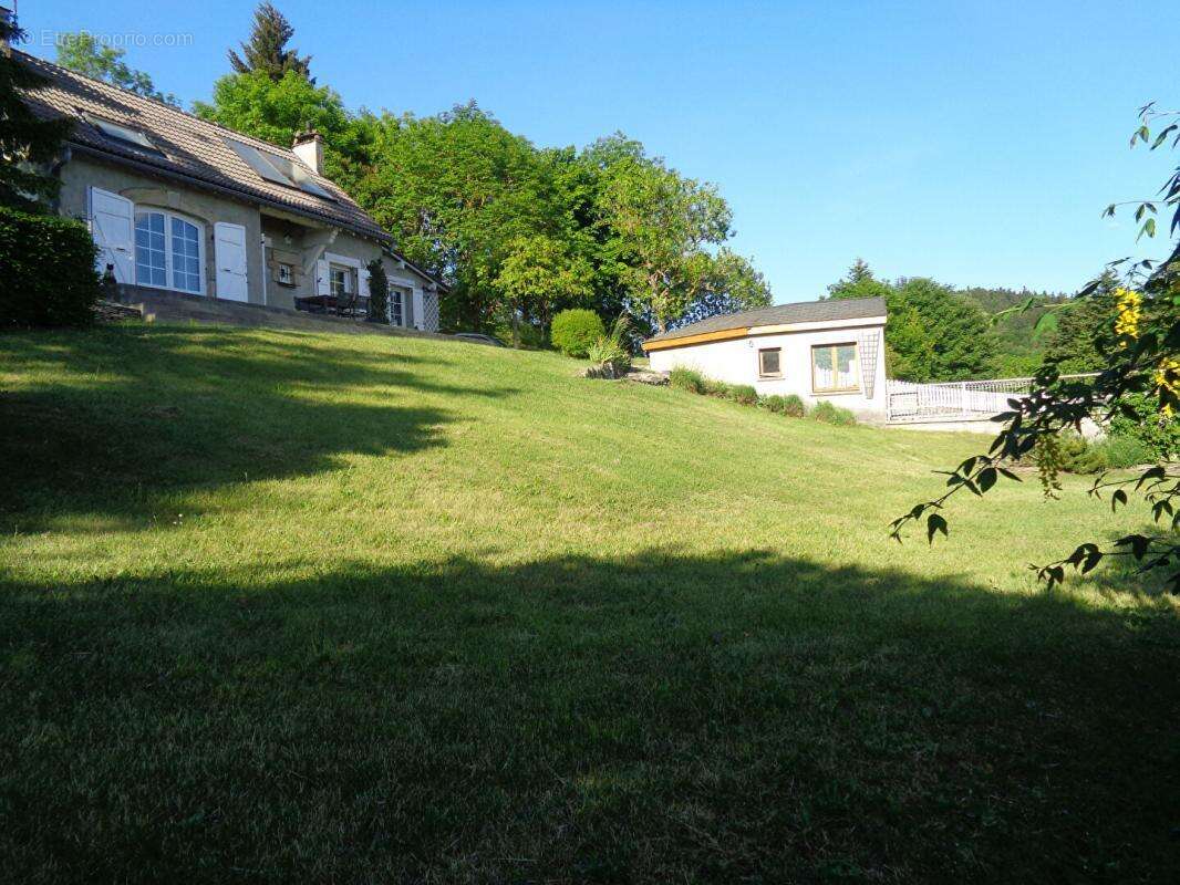 Maison à LE PERTUIS