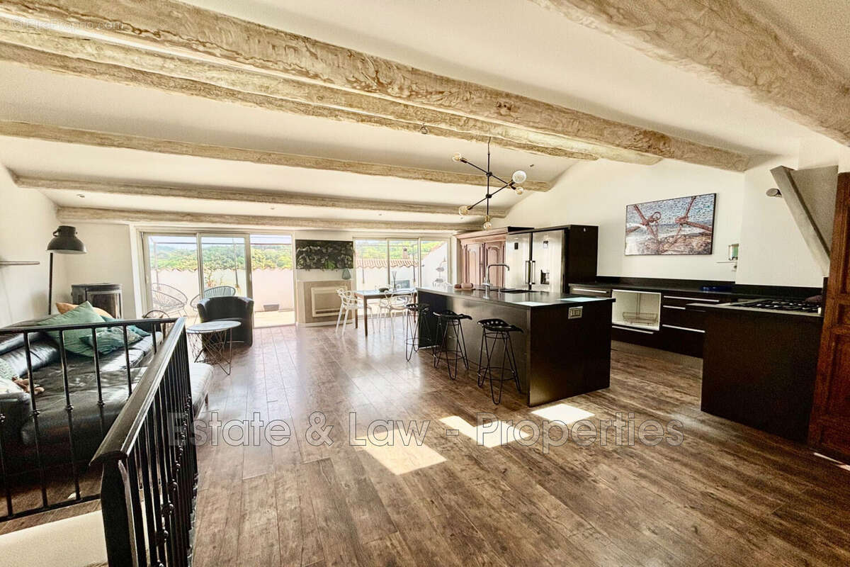 Appartement à LA GARDE-FREINET