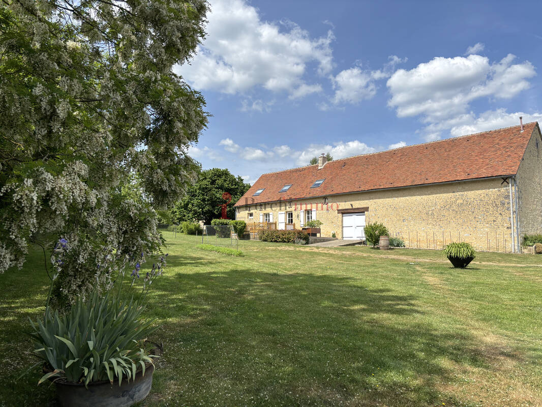 Maison à LE PIN-LA-GARENNE