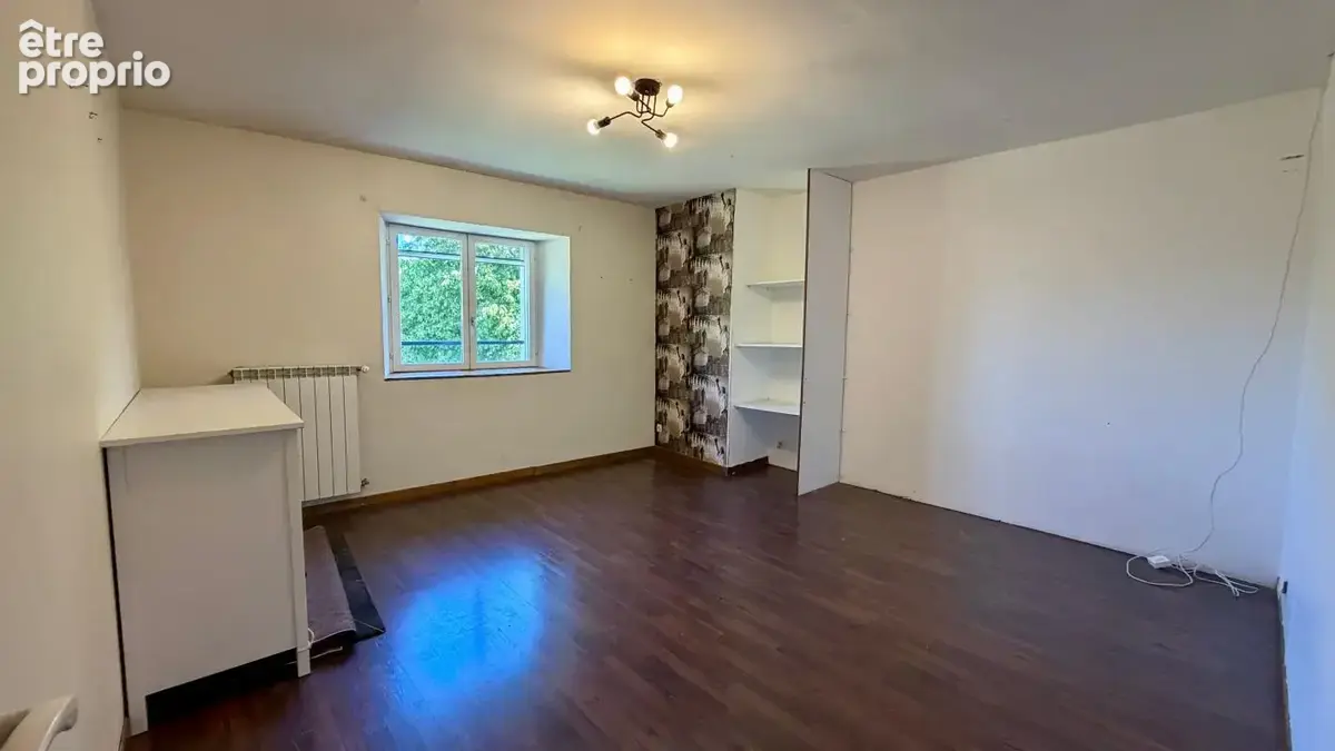 Maison en pierre 229 m² avec grange et terrain –  À Vendre à Massieu - photo 12