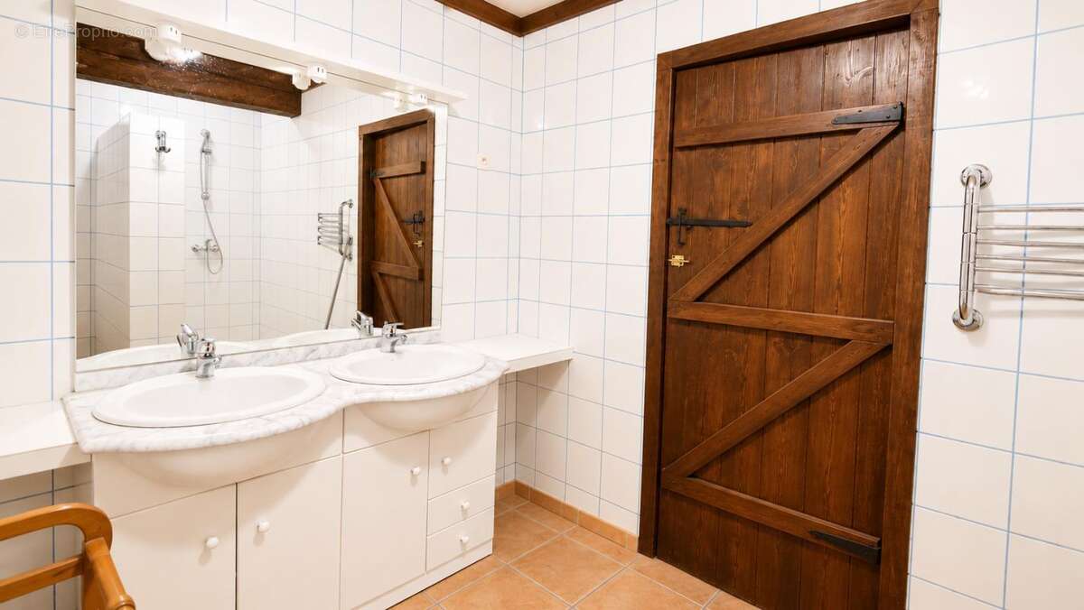 Domaine 374 m² sur terrain de 3,59 ha - photo 18