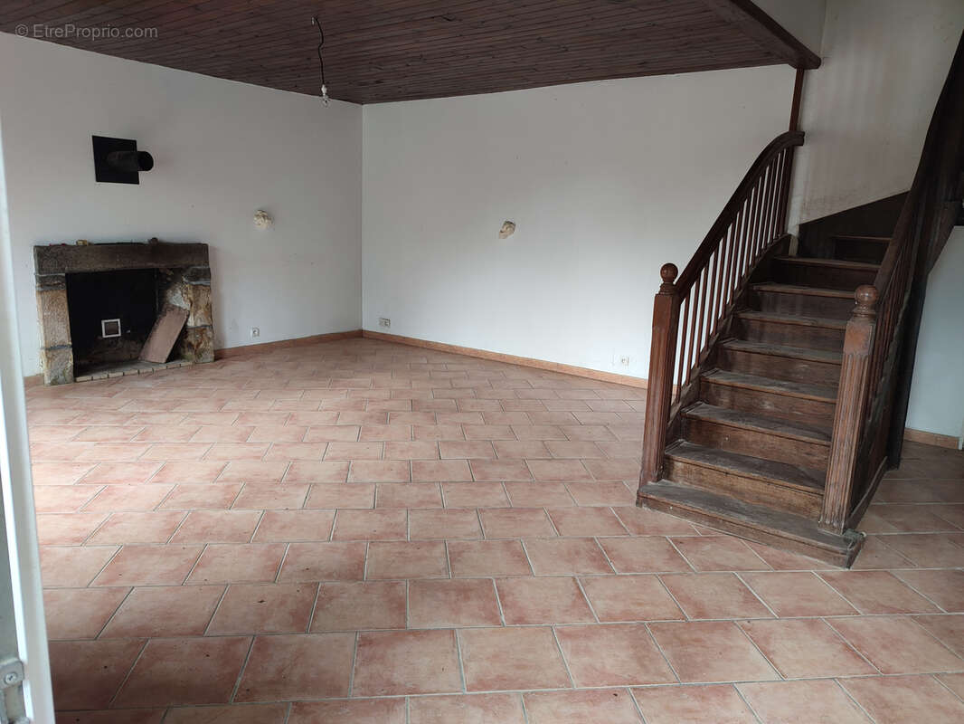 Maison à LANGUENAN