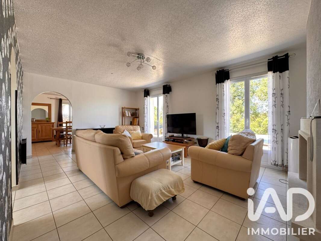 Maison 123 m² à La Caillere-Saint-Hilaire  - photo 5