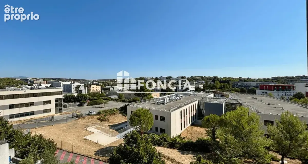 Grand appartement f2 en dernier etage avec vue dominante - photo 6